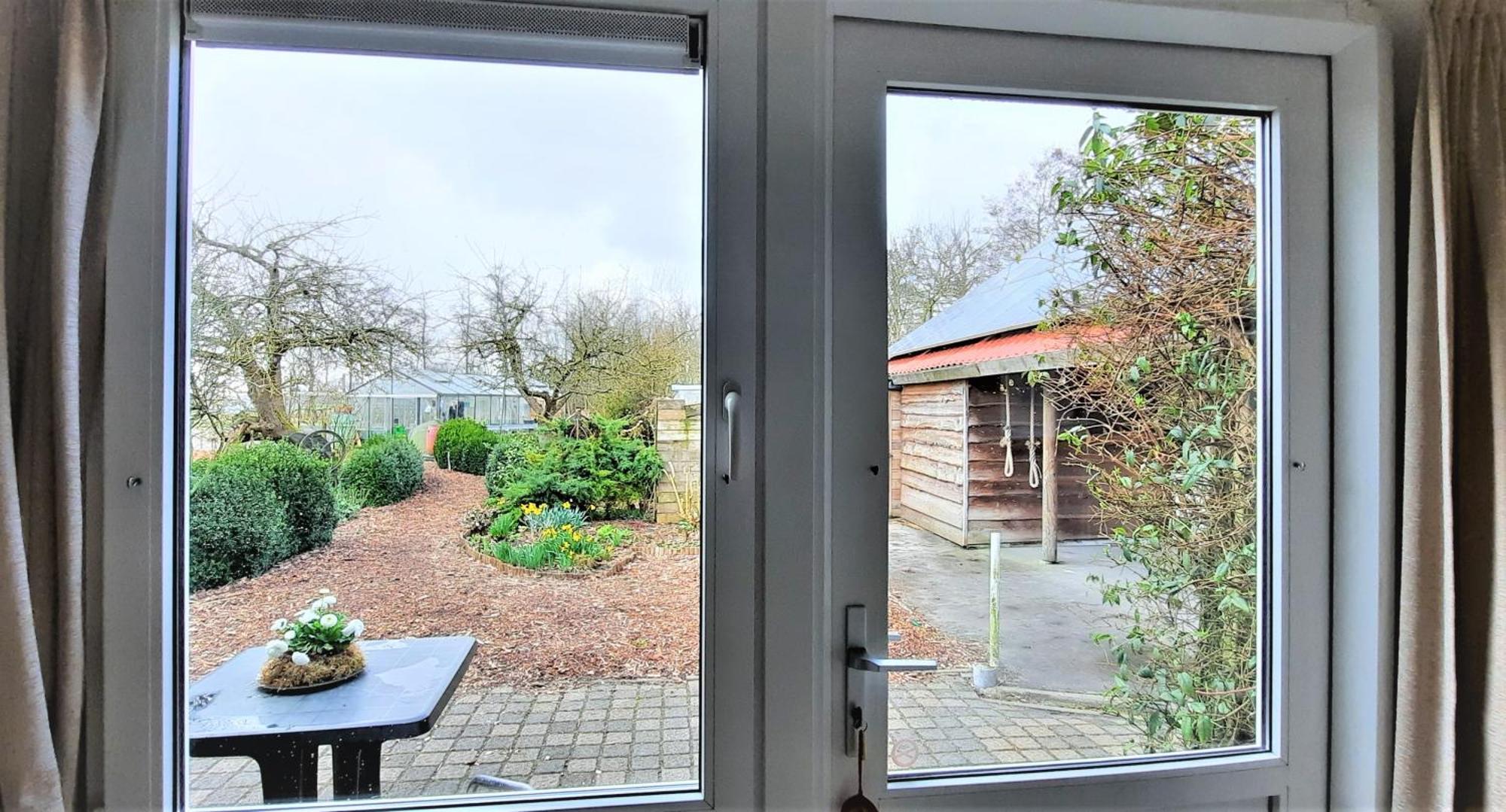 Appartement 2 Met Terras Aan De Tuin Van Op De Roemte Baflo Kültér fotó